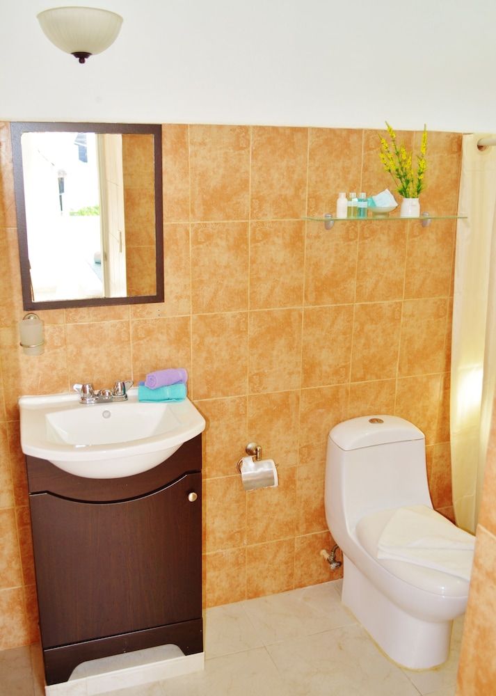 Corales Suites Family Suite, 2 Bedrooms, Partial Ocean View 9