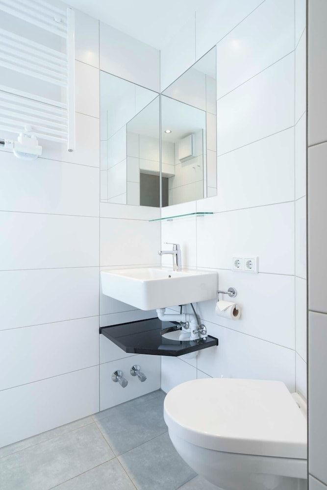 Hotel National Basic Double Room (small) 8