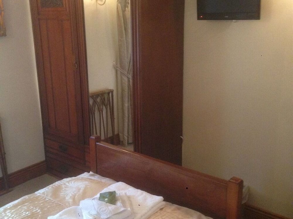 Melody House Bed and Breakfast Standard Single Room, Ensuite 2