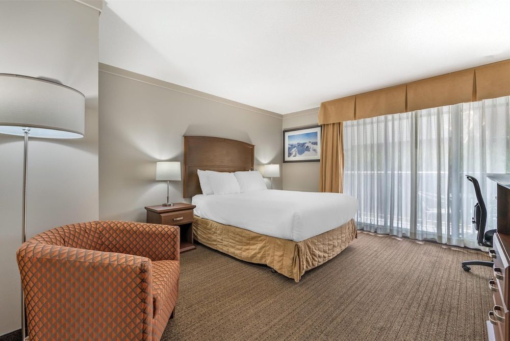 Best Western The Westerly Hotel Standard Room, 1 King Bed, Non Smoking, Balcony 2