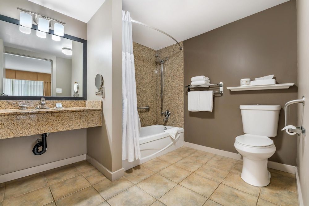 Best Western The Westerly Hotel Standard Room, 1 King Bed, Non Smoking, Balcony 5