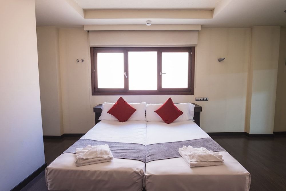 Alda Castillo de Olite Family Room 7