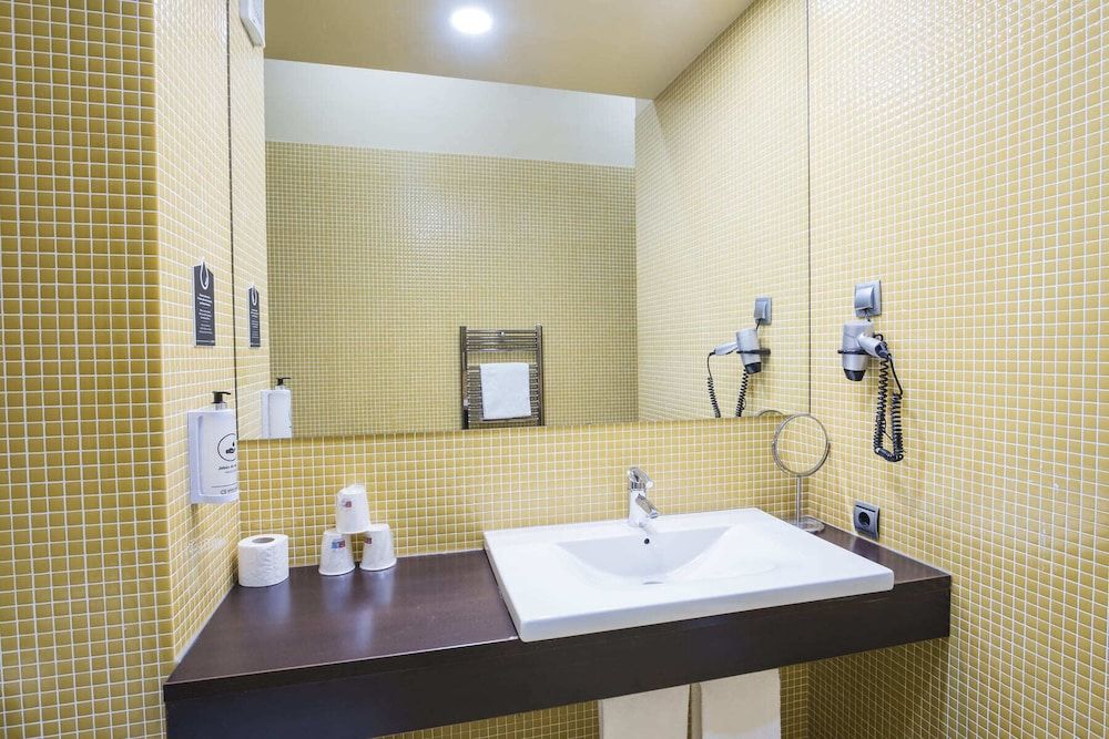 Alda Castillo de Olite Triple Room 7