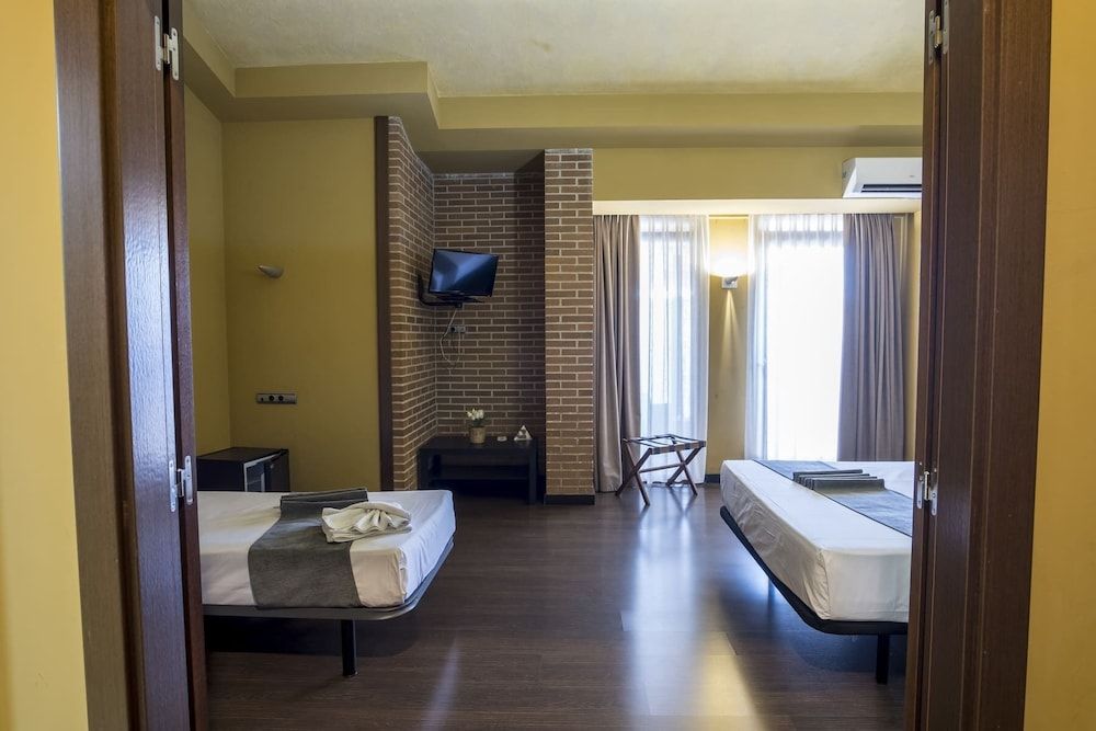 Alda Castillo de Olite Triple Room