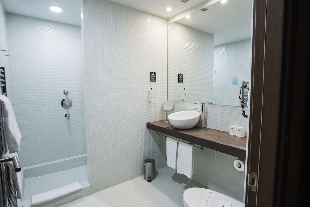 Alda Castillo de Olite Economy Double or Twin Room 8