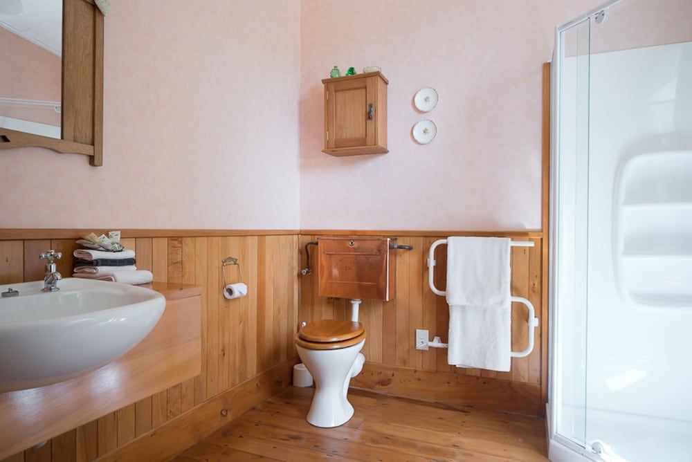 The Point Bed & Breakfast Room, 1 Queen Bed, Garden View (Rutherford) 6