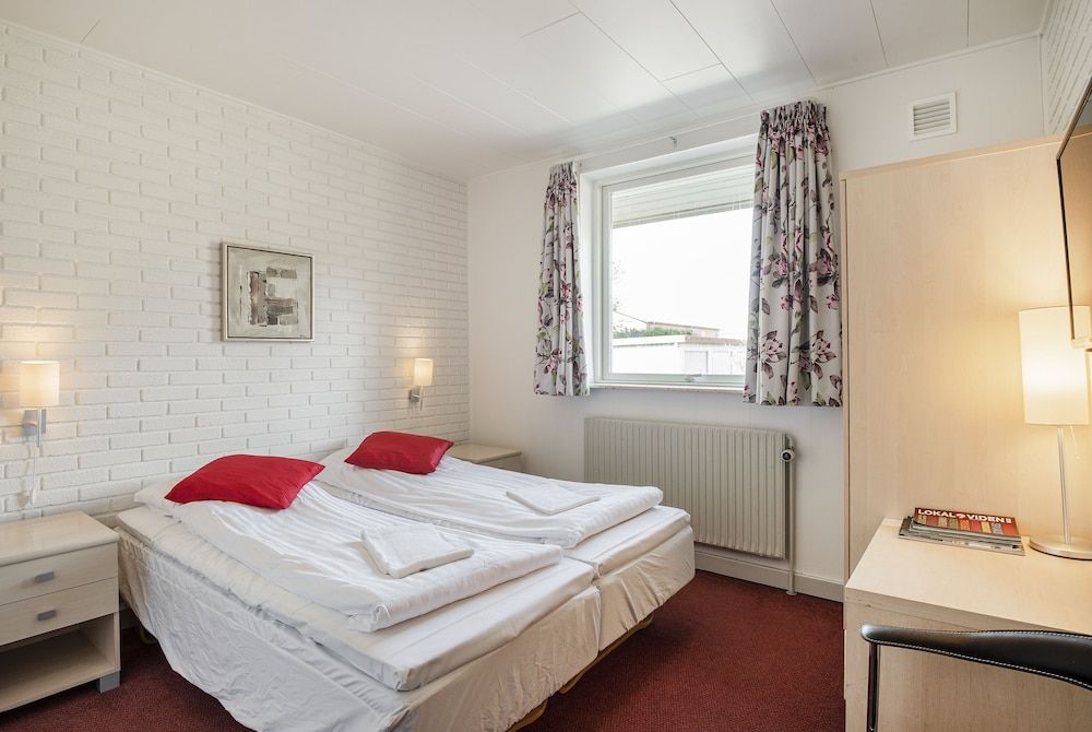 Hotel Falken Standard Room 5