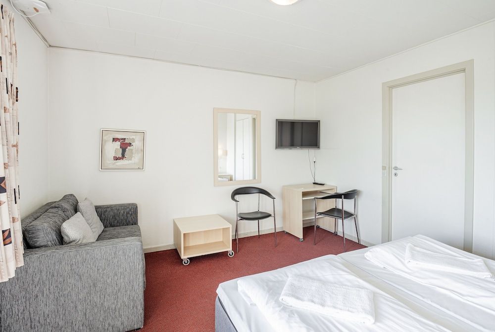 Hotel Falken Standard Room 19