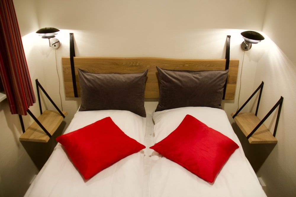 Hotel Falken Economy Room 6