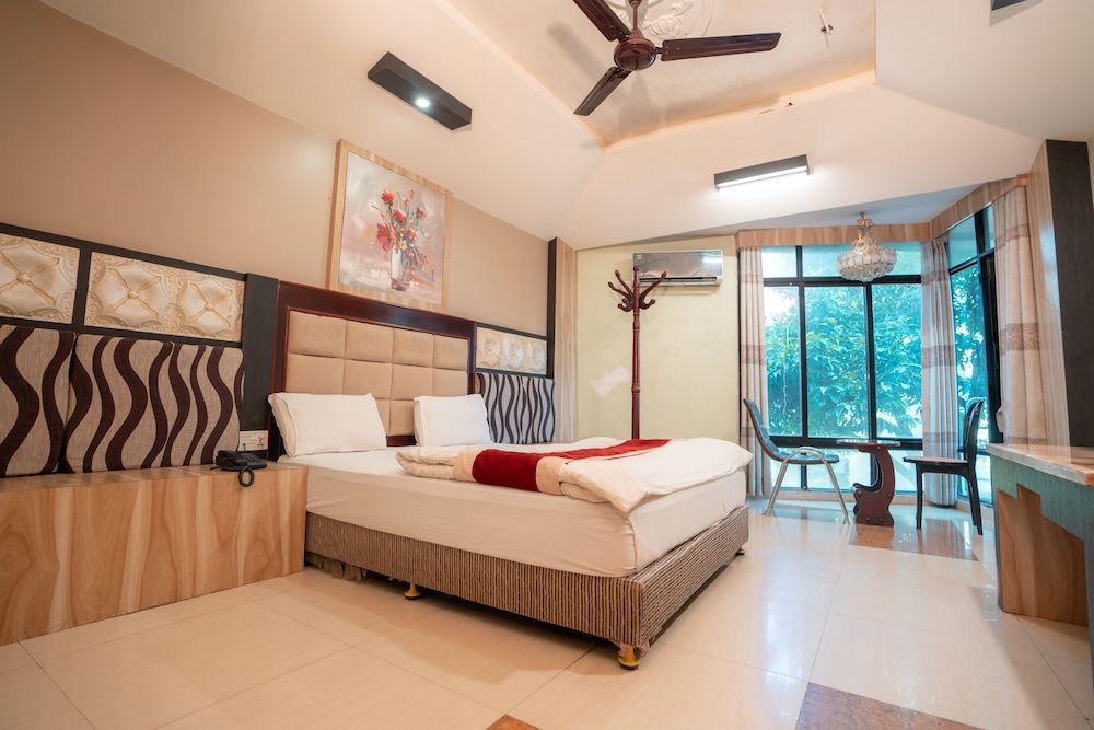 Hotel Welcome Deluxe Room 9