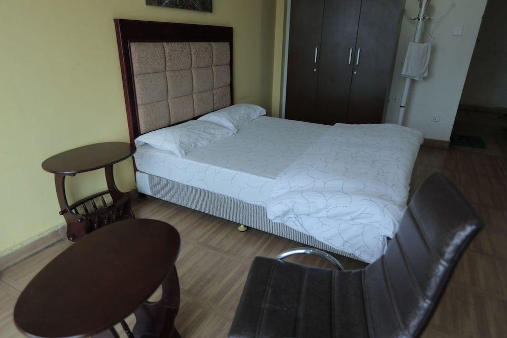 Hotel Welcome Deluxe Room 3