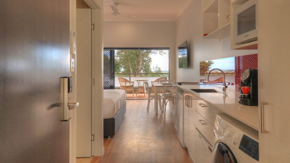 Atherton Motel Luxury Room, Accessible, Mountain View