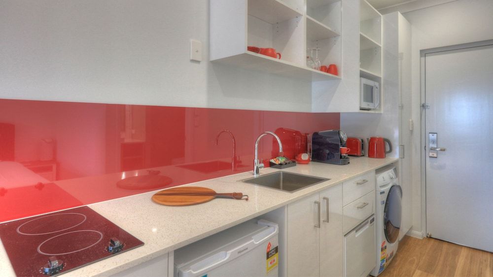 Atherton Motel Luxury Room, Accessible, Mountain View 4