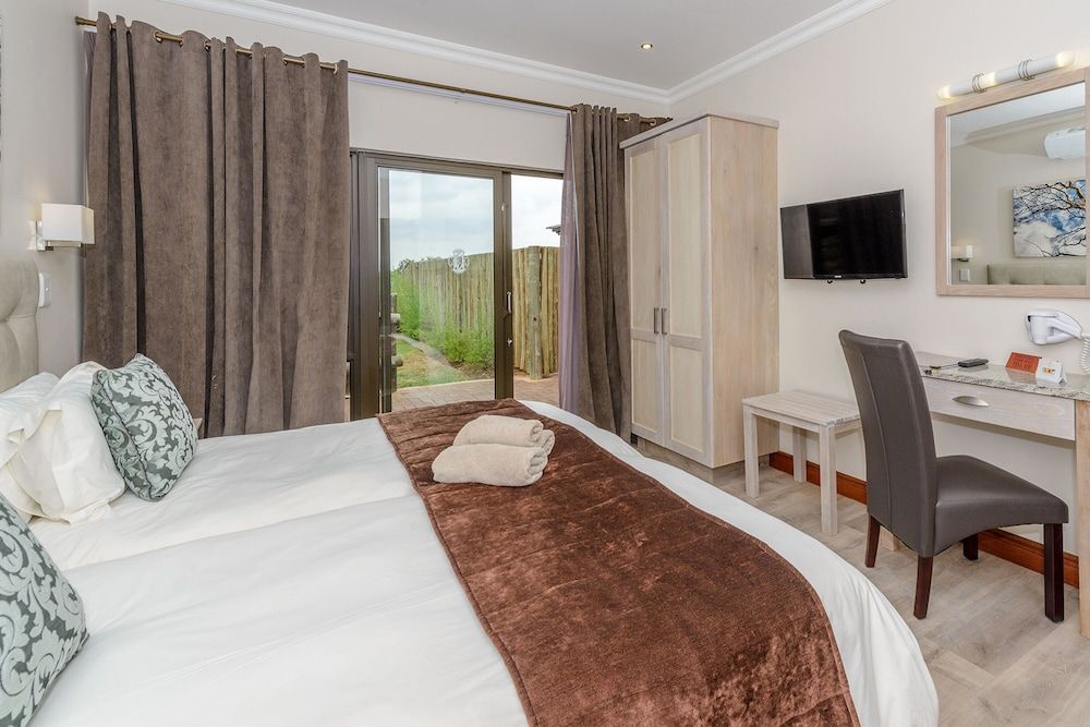 Three Bedroom Villa with Splash Pool