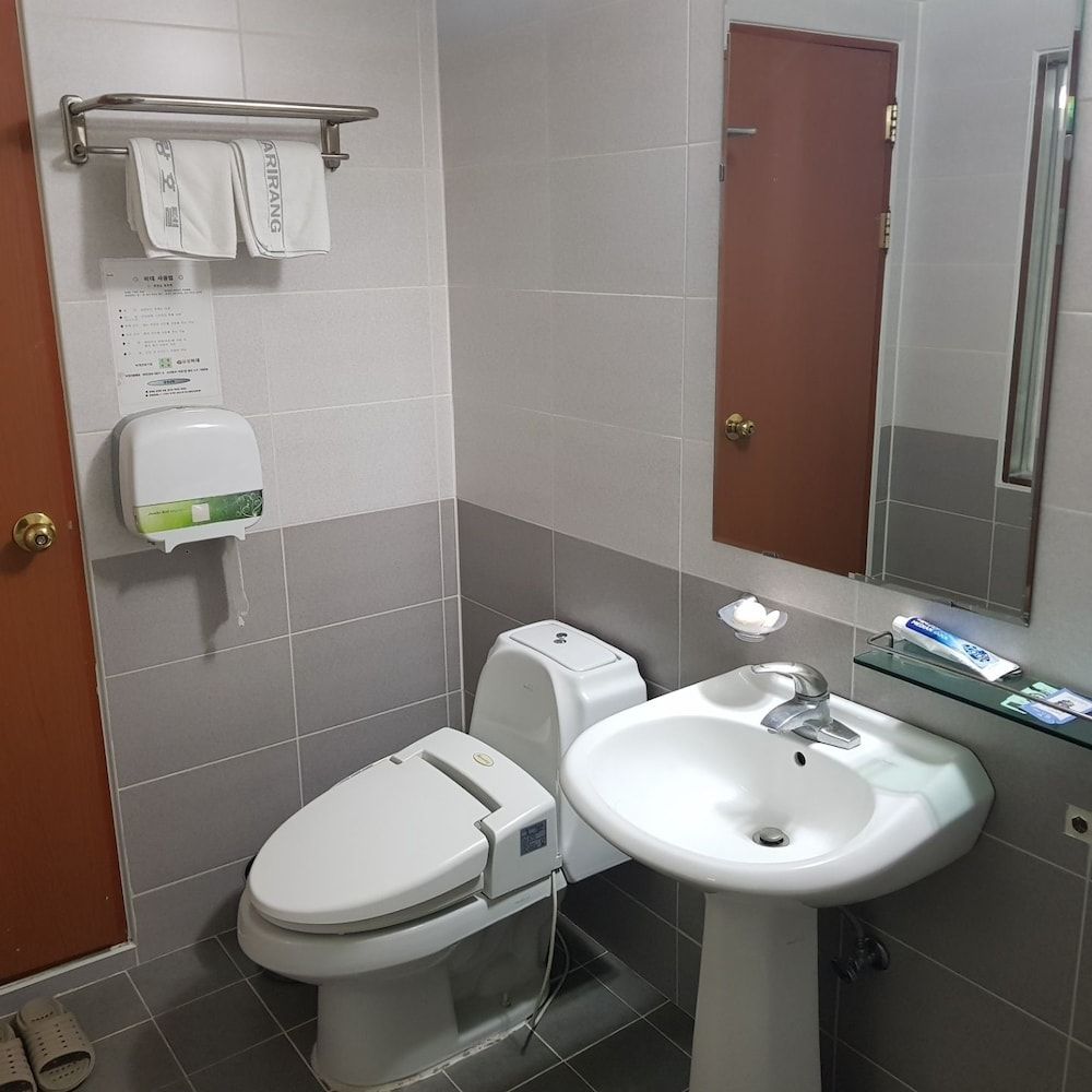 Arirang Hotel Standard Ondol Room