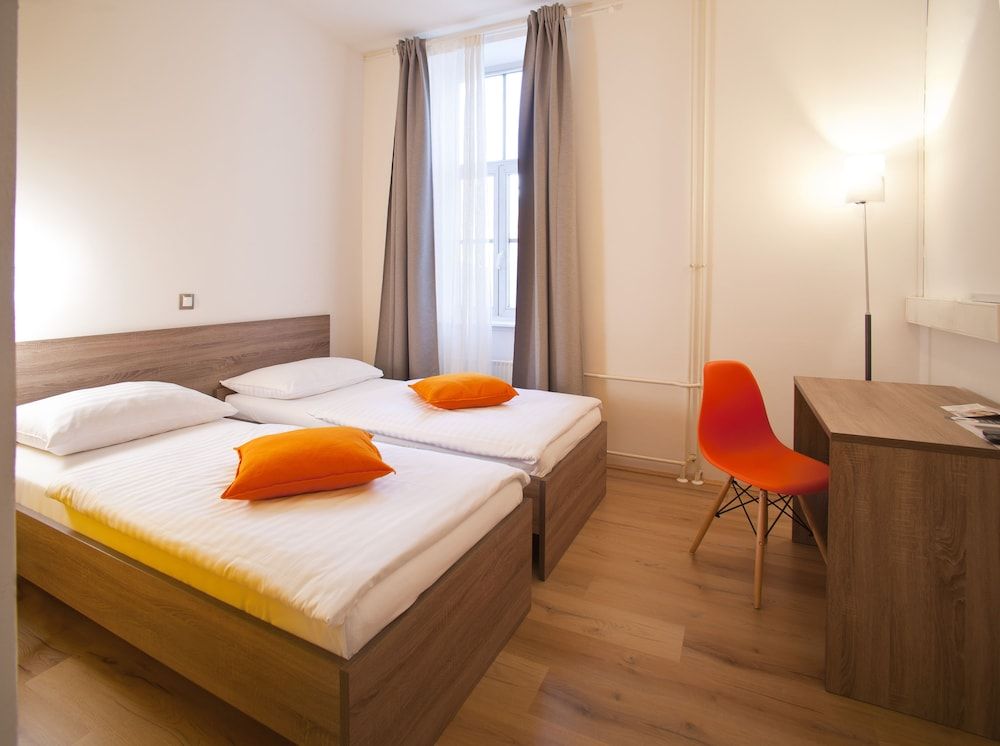 Shared Dormitory, 1 Twin Bed