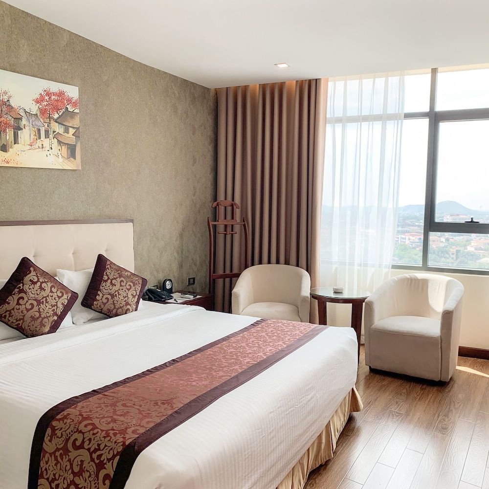 Muong Thanh Grand Bac Giang Hotel Deluxe Room, 1 King Bed 7