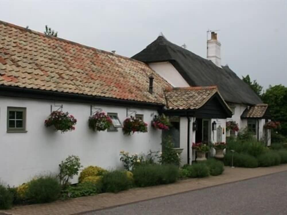 undefined Golden Ball Hotel 3