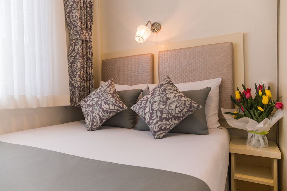 The House of Tulpan Standard Double Room, City View 2