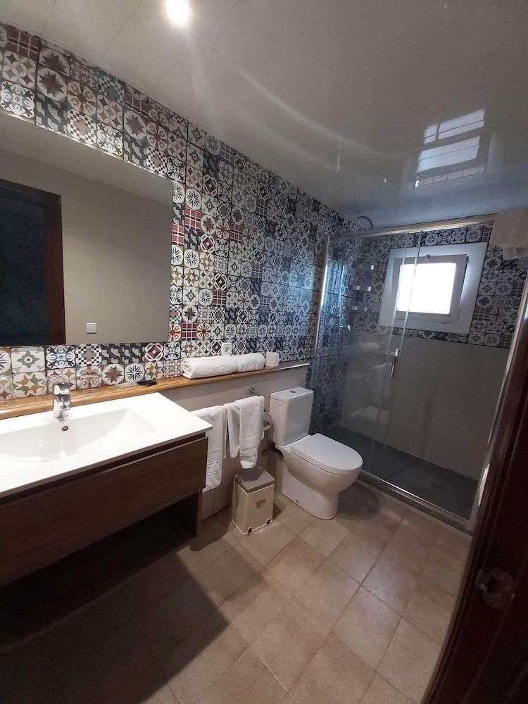 Hotel 139 Triple Room 2