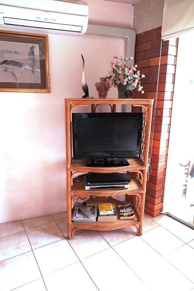 Northpoint Holiday Apartments 2 Bedroom Apartment 3