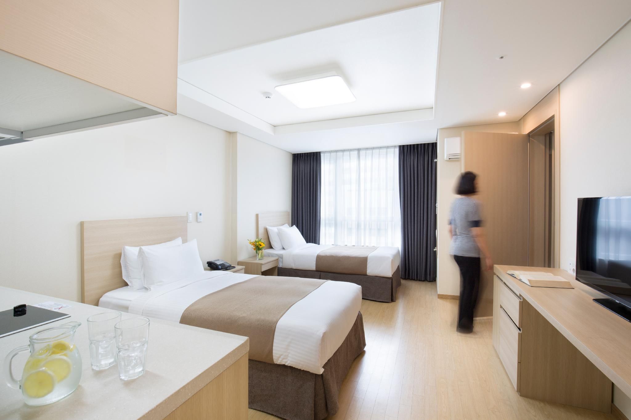 undefined Crown Harbor Hotel Busan 4