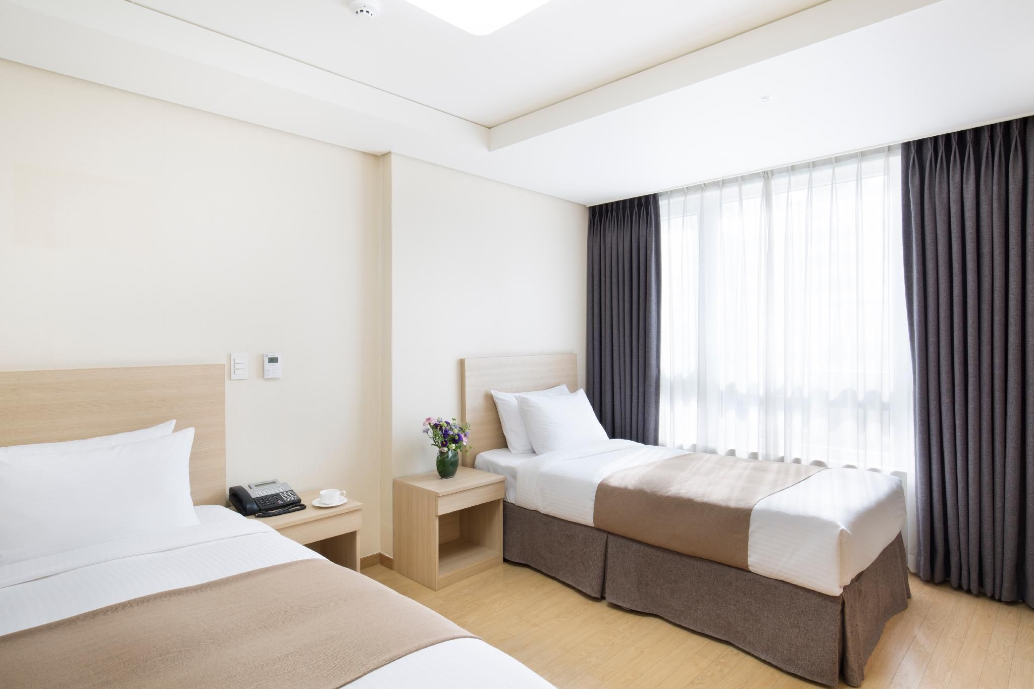 undefined Crown Harbor Hotel Busan 3