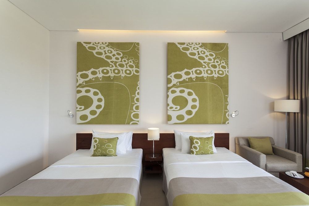 Amaya Beach Pasikudah Deluxe Room 2