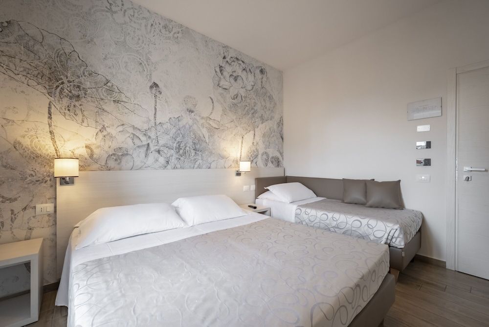 Double Room, Multiple Beds