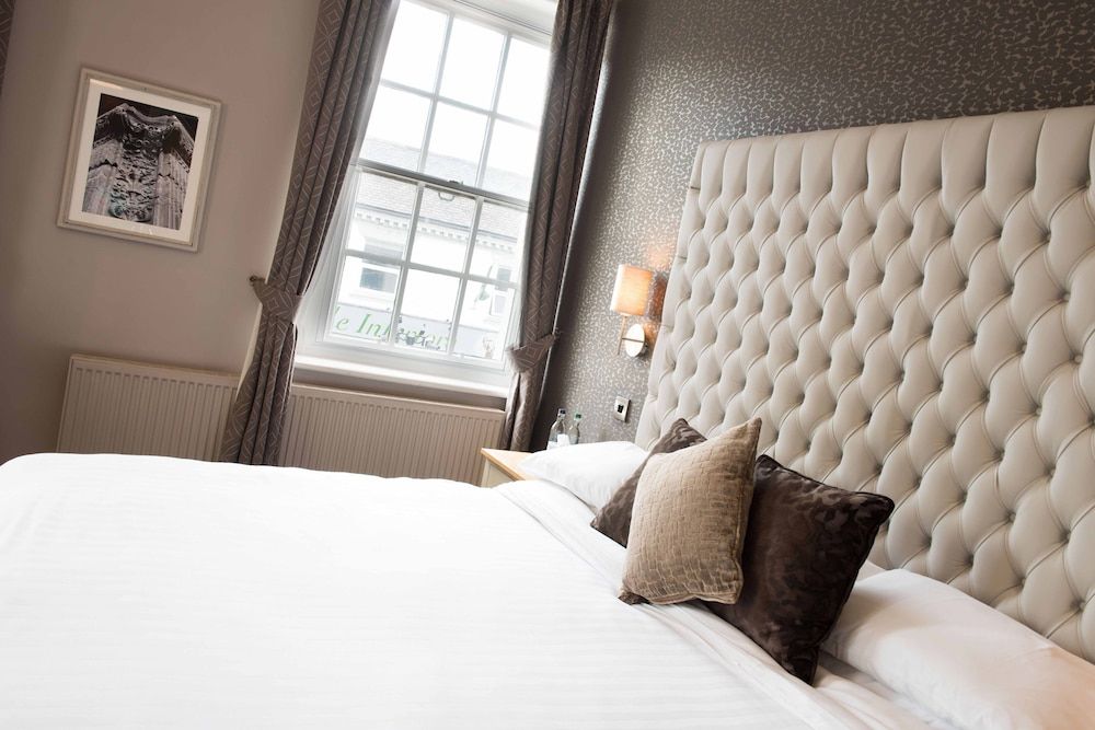 The County Hotel Standard Double Room, Ensuite 3