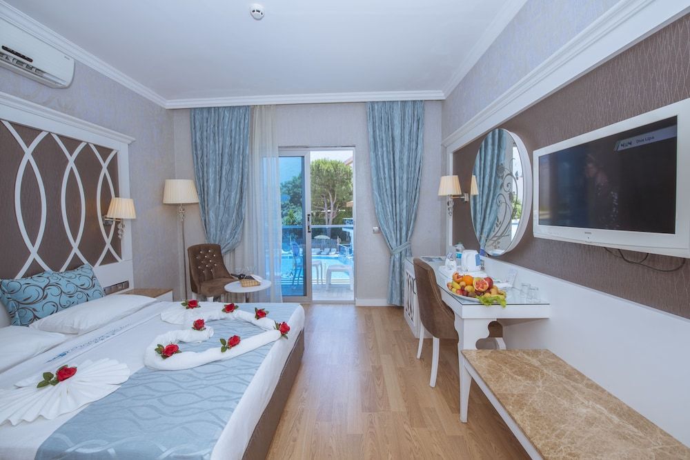 undefined Ocean Blue High Class Hotel 2