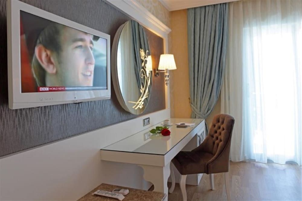 Ocean Blue High Class Hotel Standard Room 13