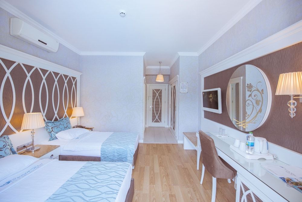 Ocean Blue High Class Hotel Standard Room 6