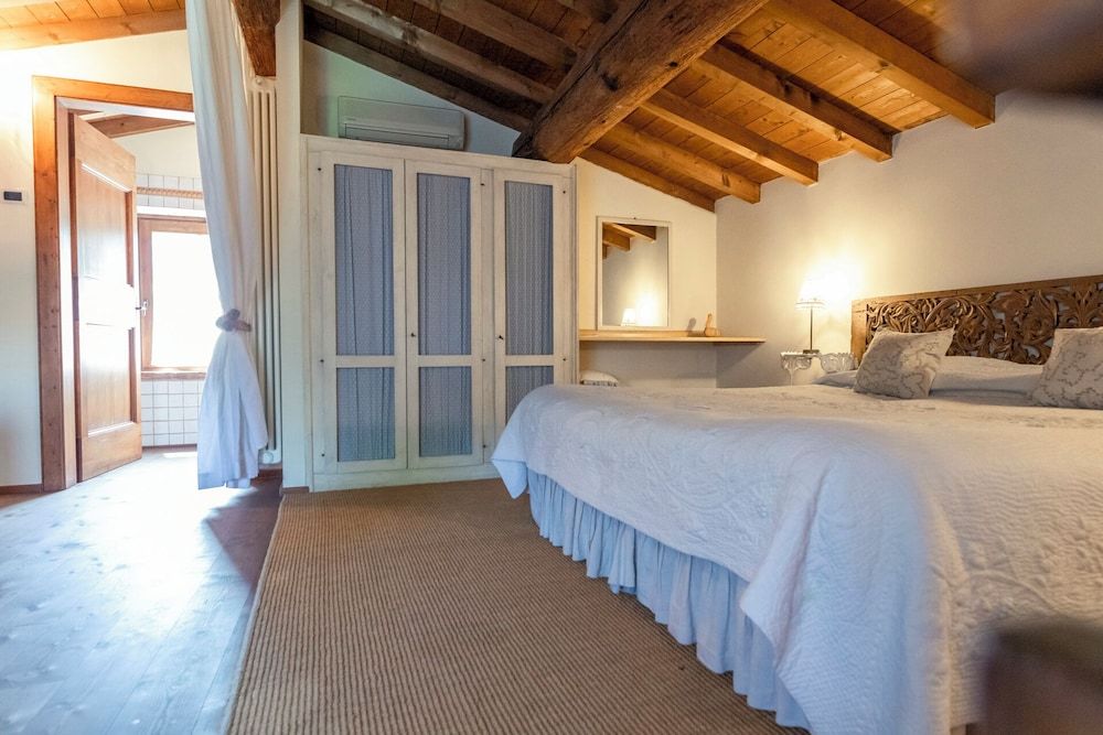 Musella Winery & Relais Superior Double Room 4