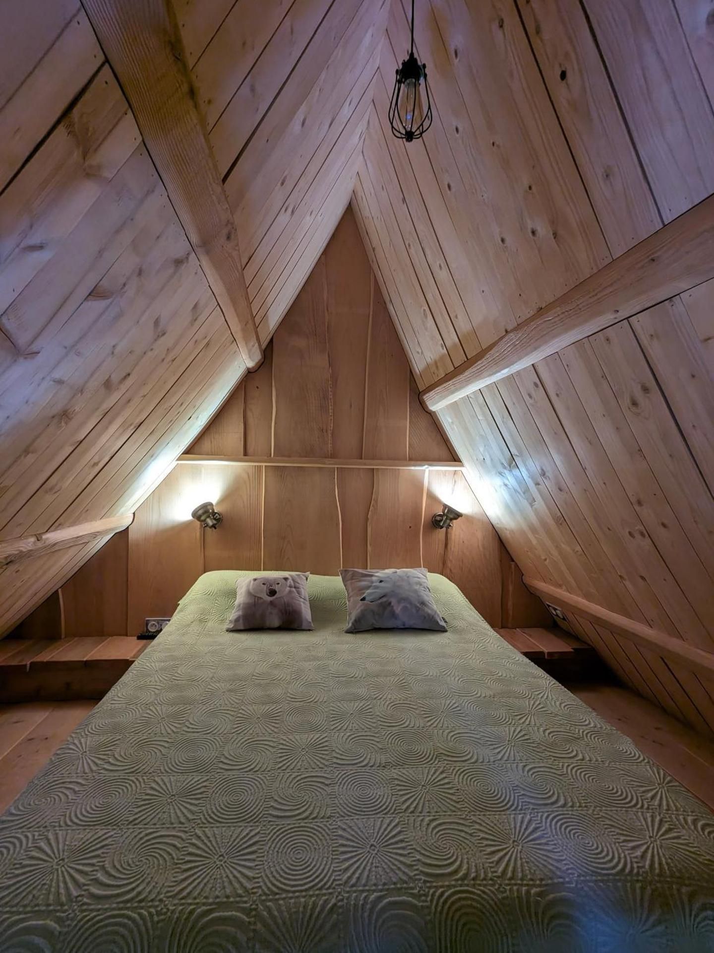 Far North Cabin