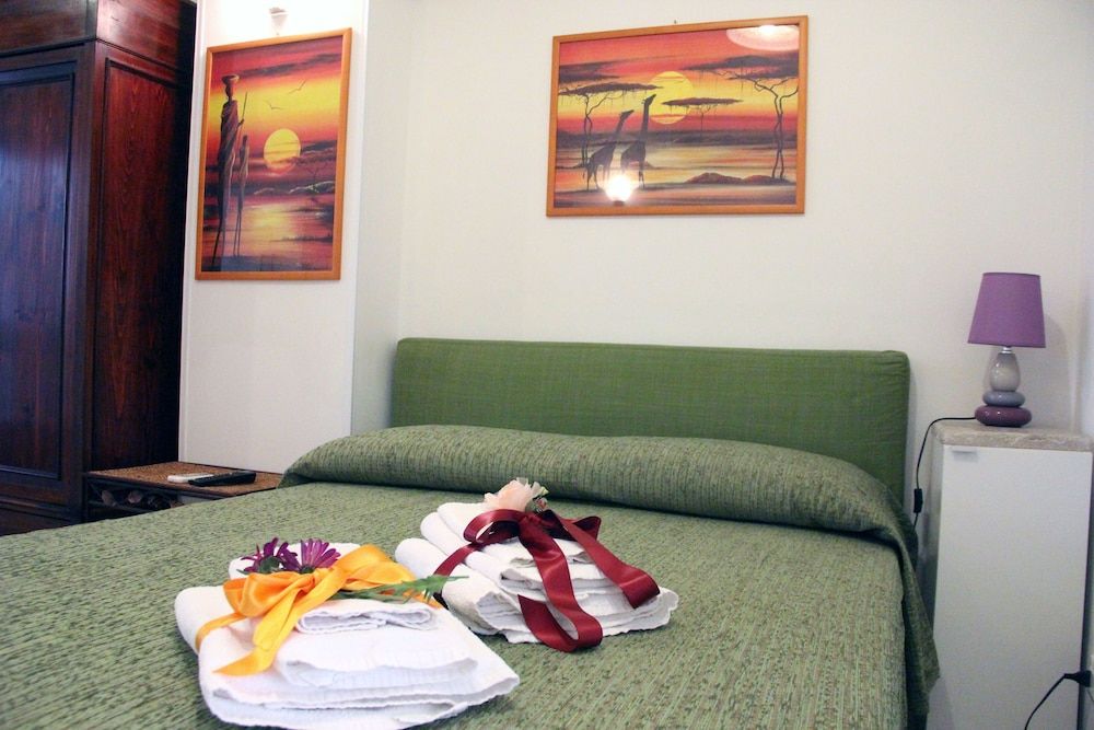 Superior Studio, 1 Double Bed, Patio, Garden Area (Limone)