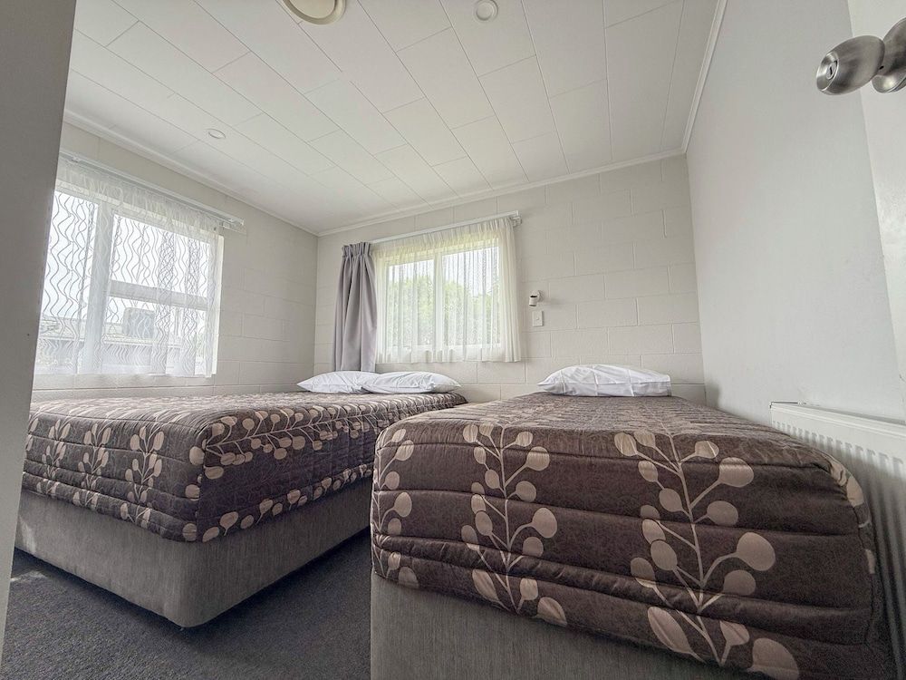 Cleveland Thermal Motel 1 Bedroom Family Apartment 2