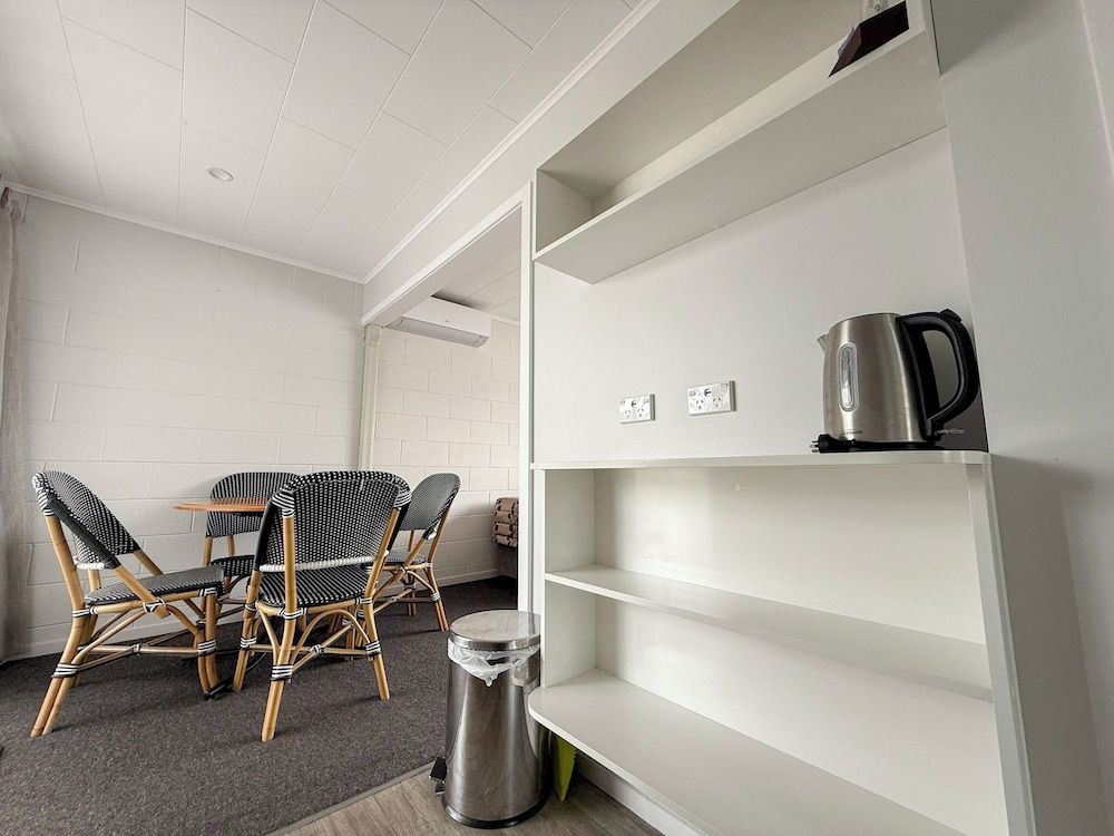 Cleveland Thermal Motel 1 Bedroom Family Apartment 6