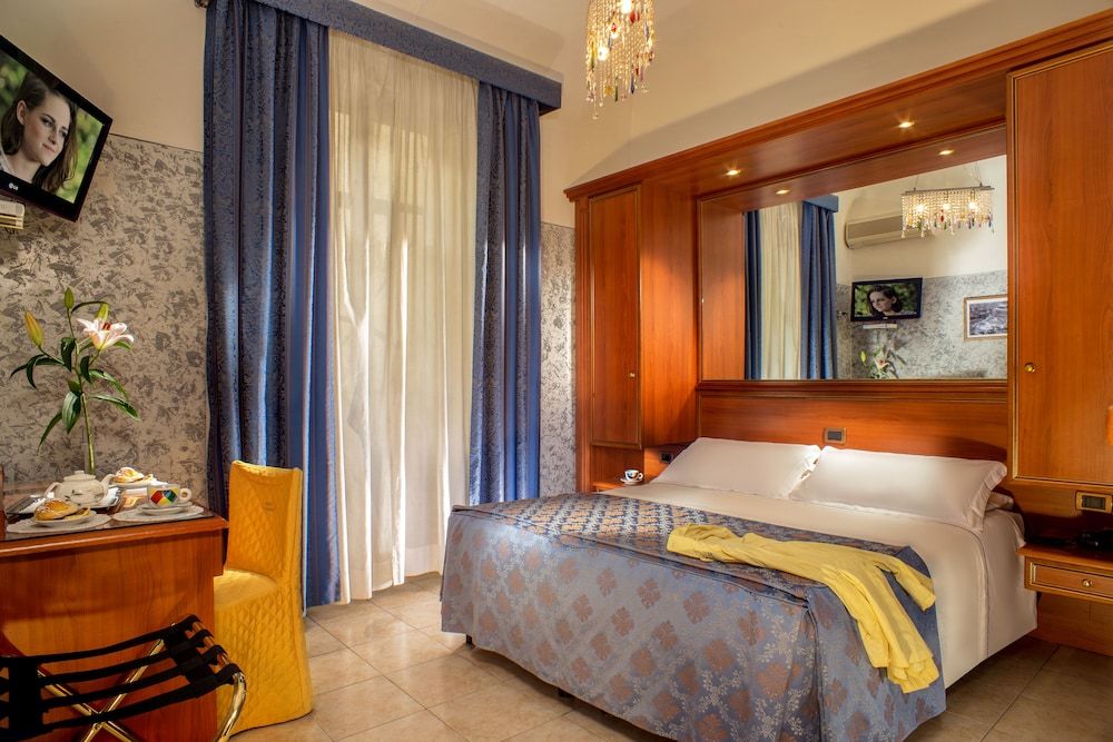 undefined Hotel Assisi 4