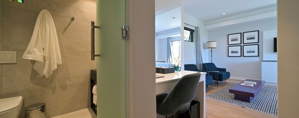 Kensington Place Superior Room 19