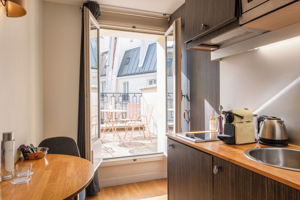 undefined Hôtel Helzear Champs Elysées 4