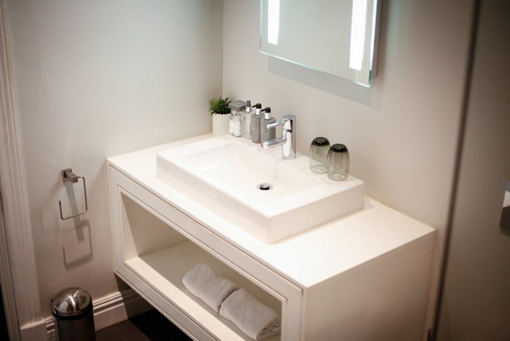 The Three Boutique Hotel Luxury Room 10