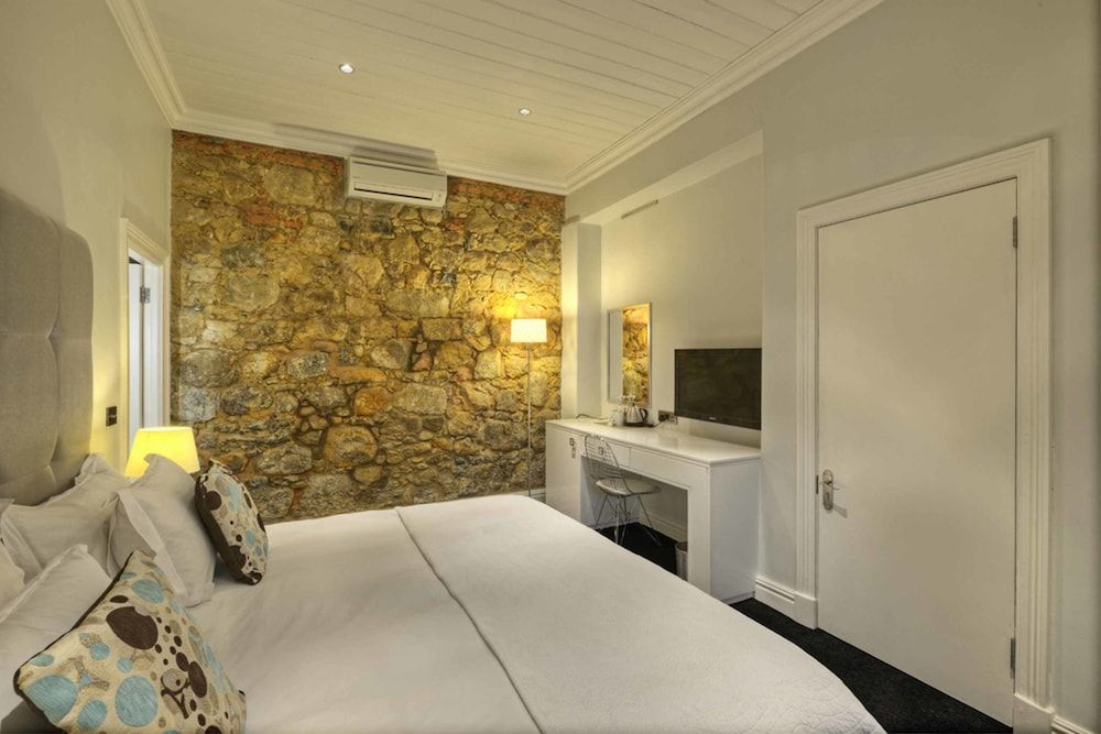 The Three Boutique Hotel Luxury Room 3