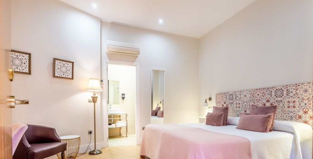 undefined Hotel Patio de la Alameda 3