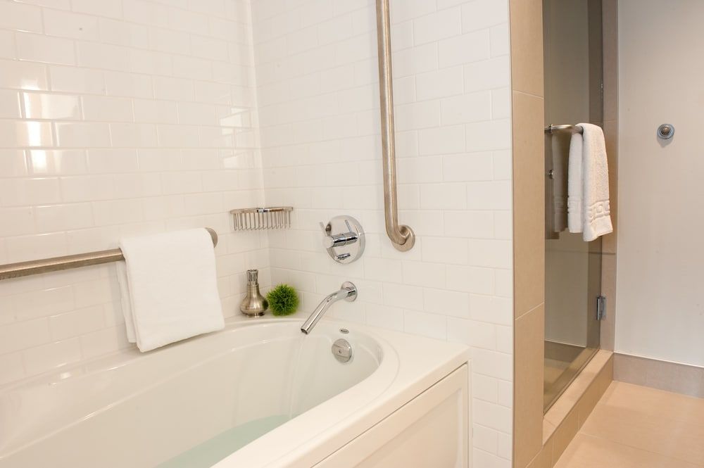 The Holman Grand Hotel Junior Studio Suite, 1 King Bed with Sofa bed 8