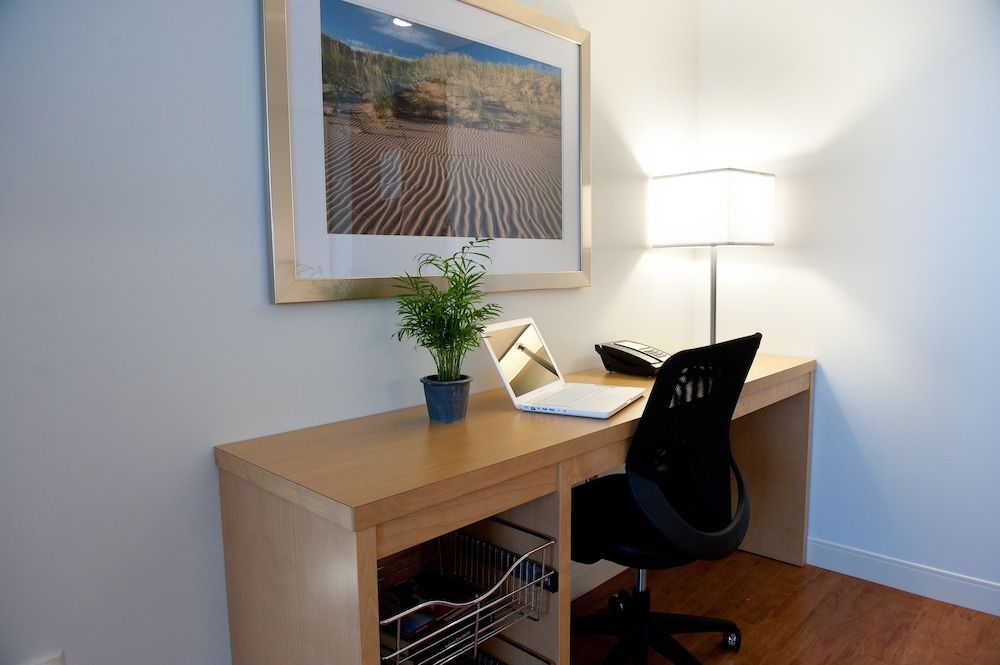 The Holman Grand Hotel Junior Studio Suite, 1 King Bed with Sofa bed 15