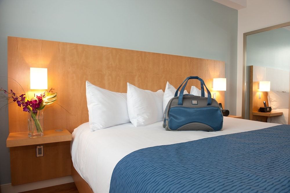 The Holman Grand Hotel Junior Studio Suite, 1 King Bed with Sofa bed