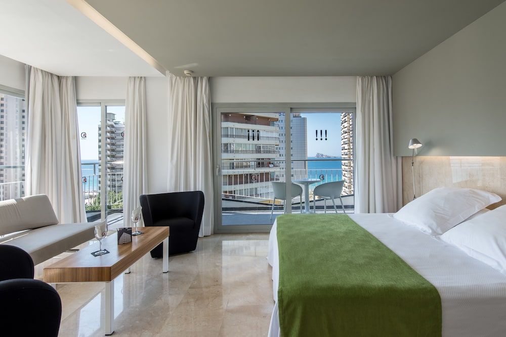 Deluxe Room, Balcony