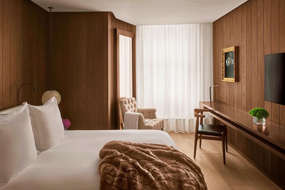 Superior Room, 1 Queen Bed