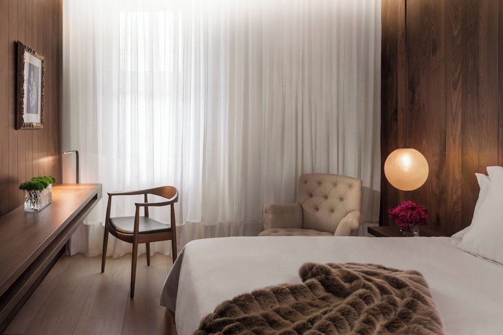 Superior Room, 1 King Bed